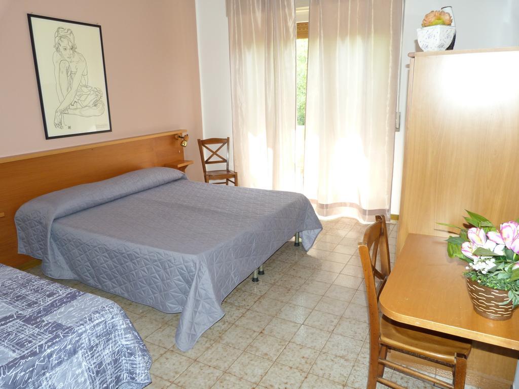 Hotel Le Colline Del Garda Bussolengo Habitación foto